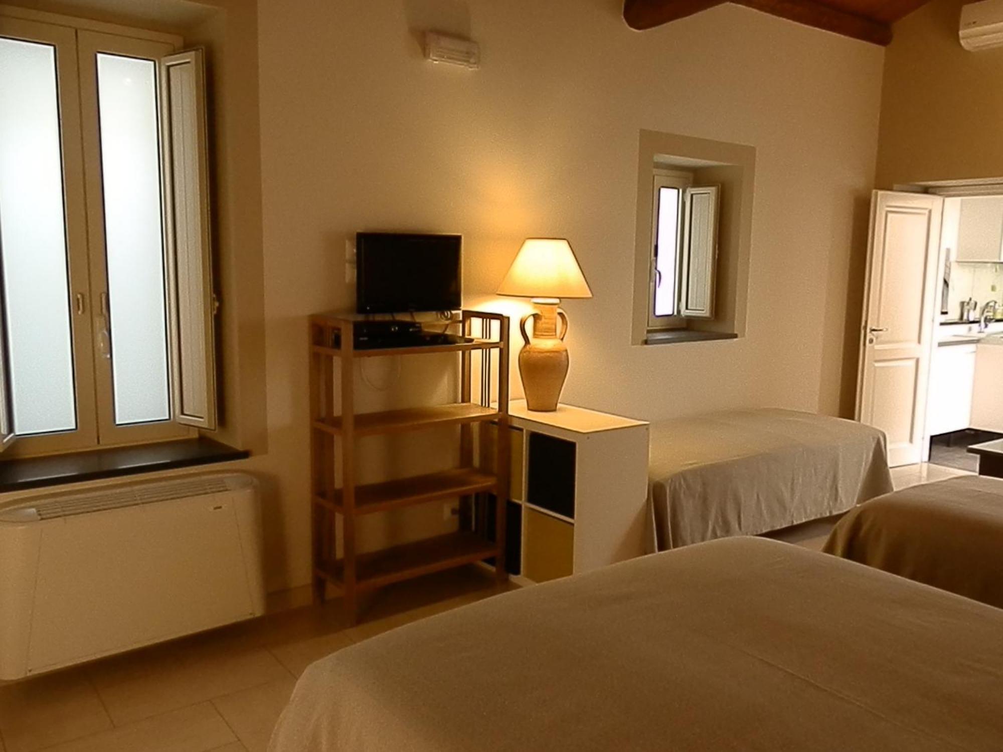 ميلاتسو B&B Re Umberto الغرفة الصورة